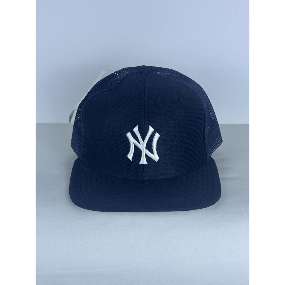 Vintage 90's New York Yankees New Era Pro Model SnapBack Hat M/Lg Deadstock NWT